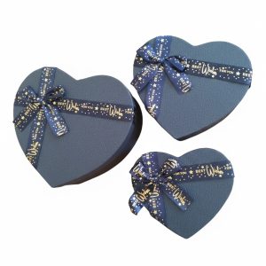 3'lü Mavi Kurdela Detay Kalpli Kutu